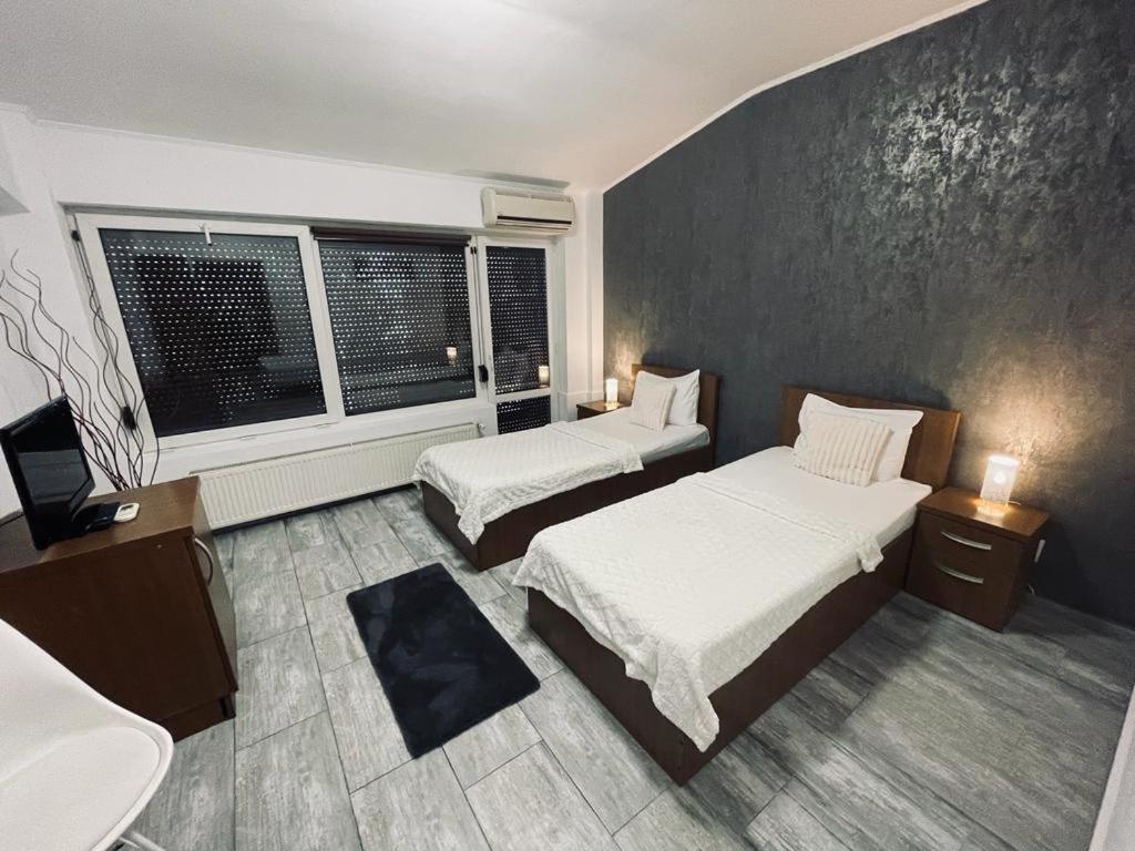Hotel Rivoli Bucarest Esterno foto