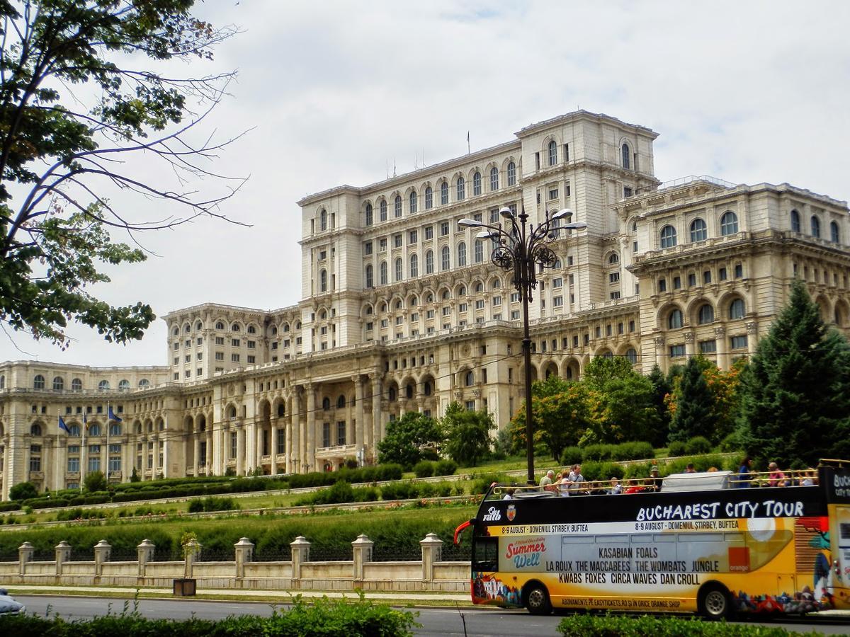 Hotel Rivoli Bucarest Esterno foto